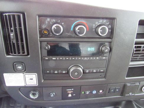 Used 2021 GMC Savana 3500 Extended w/ Power Convenience Package RWD image 30