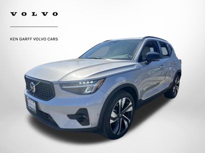 Used 2023 Volvo XC40 B5 Ultimate w/ Climate Package