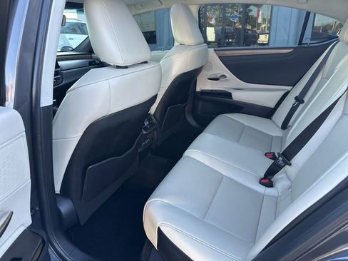 Used 2023 Lexus ES 350 w/ Premium Package image 13