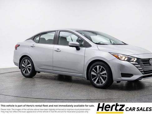 Used 2025 Nissan Versa SV FWD image 1