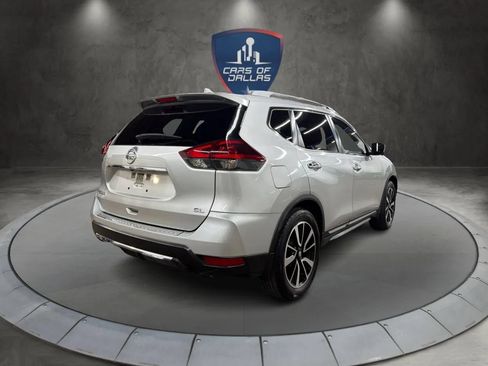 Used 2018 Nissan Rogue SL w/ Premium Package FWD image 5