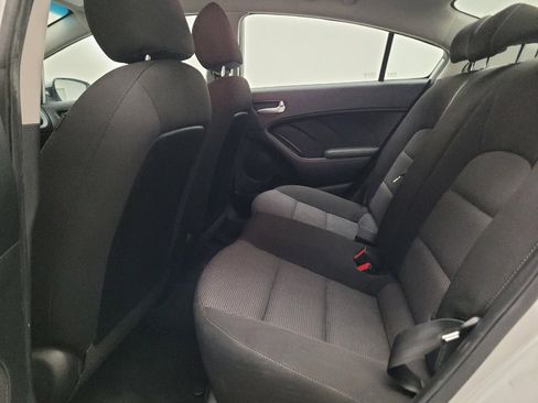 Used 2017 Kia Forte LX FWD image 18