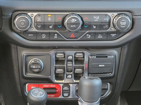 New 2026 Jeep Gladiator Rubicon AWD/4WD image 29