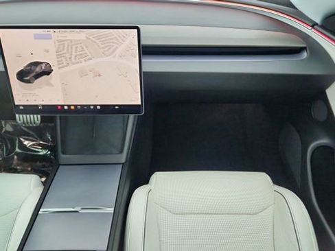 Used 2024 Tesla Model 3 Performance image 37
