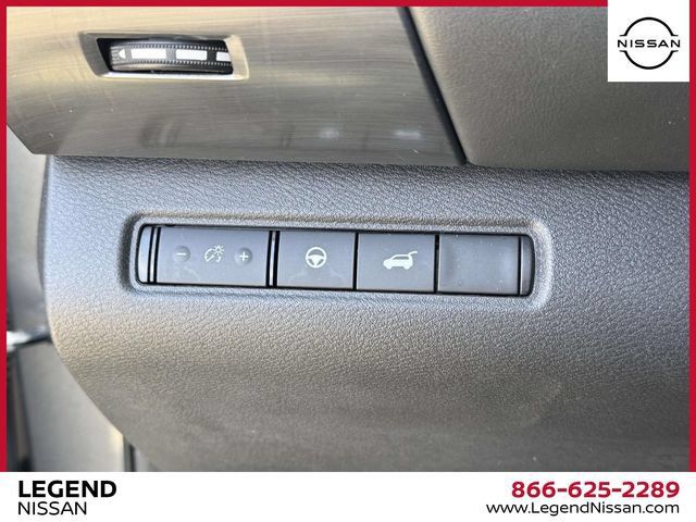 Used 2024 Nissan Pathfinder SL AWD/4WD image 21