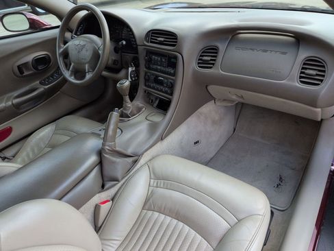 Used 2003 Chevrolet Corvette Convertible w/ Preferred Equipment Group1 RWD image 25