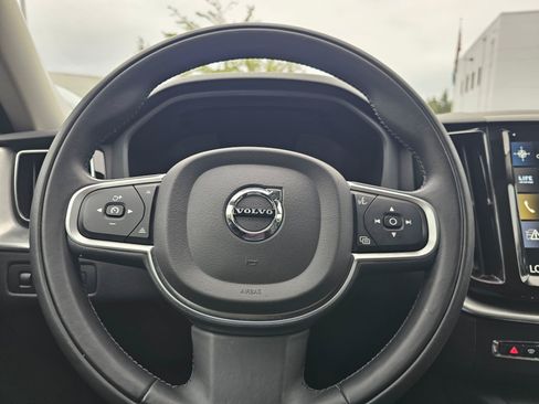Used 2019 Volvo XC60 T6 Momentum w/ Premium Package AWD/4WD image 25