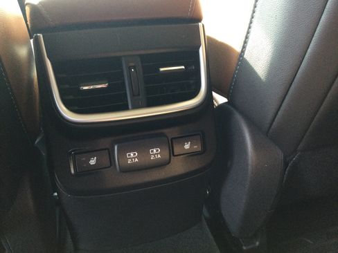 Used 2022 Subaru Outback Touring w/ Popular Package #2 AWD/4WD image 11