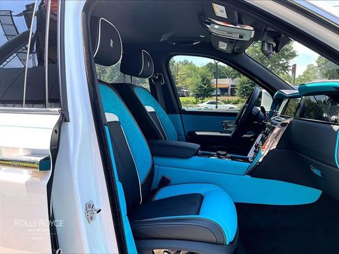 Certified 2025 Rolls-Royce Cullinan AWD/4WD image 8