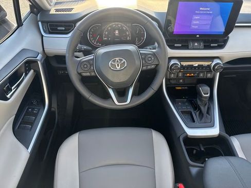 Used 2025 Toyota RAV4 XLE Premium image 17
