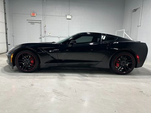 Used 2019 Chevrolet Corvette Stingray Coupe w/ 1LT image 15