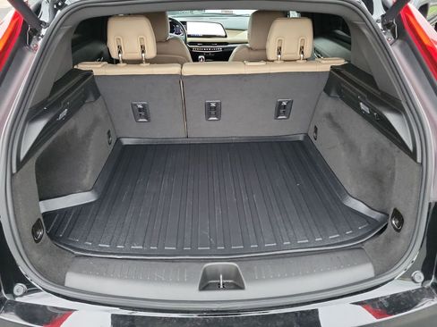 Certified 2024 Cadillac XT4 Luxury w/ Cold Weather Package image 23