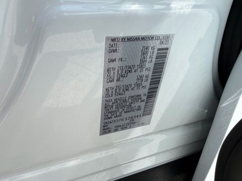 Certified 2025 Nissan Murano SL w/ Cargo Package AWD/4WD image 23