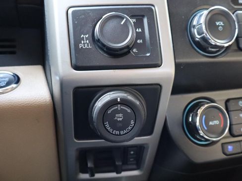 Used 2019 Ford F150 Lariat AWD/4WD image 18