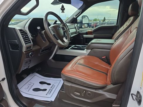 Used 2019 Ford F250 King Ranch w/ King Ranch Ultimate Package image 9