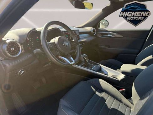 Used 2024 Alfa Romeo Tonale Ti image 14