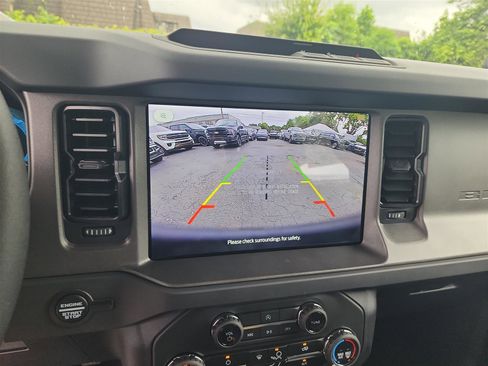 New 2025 Ford Bronco 4-Door image 33