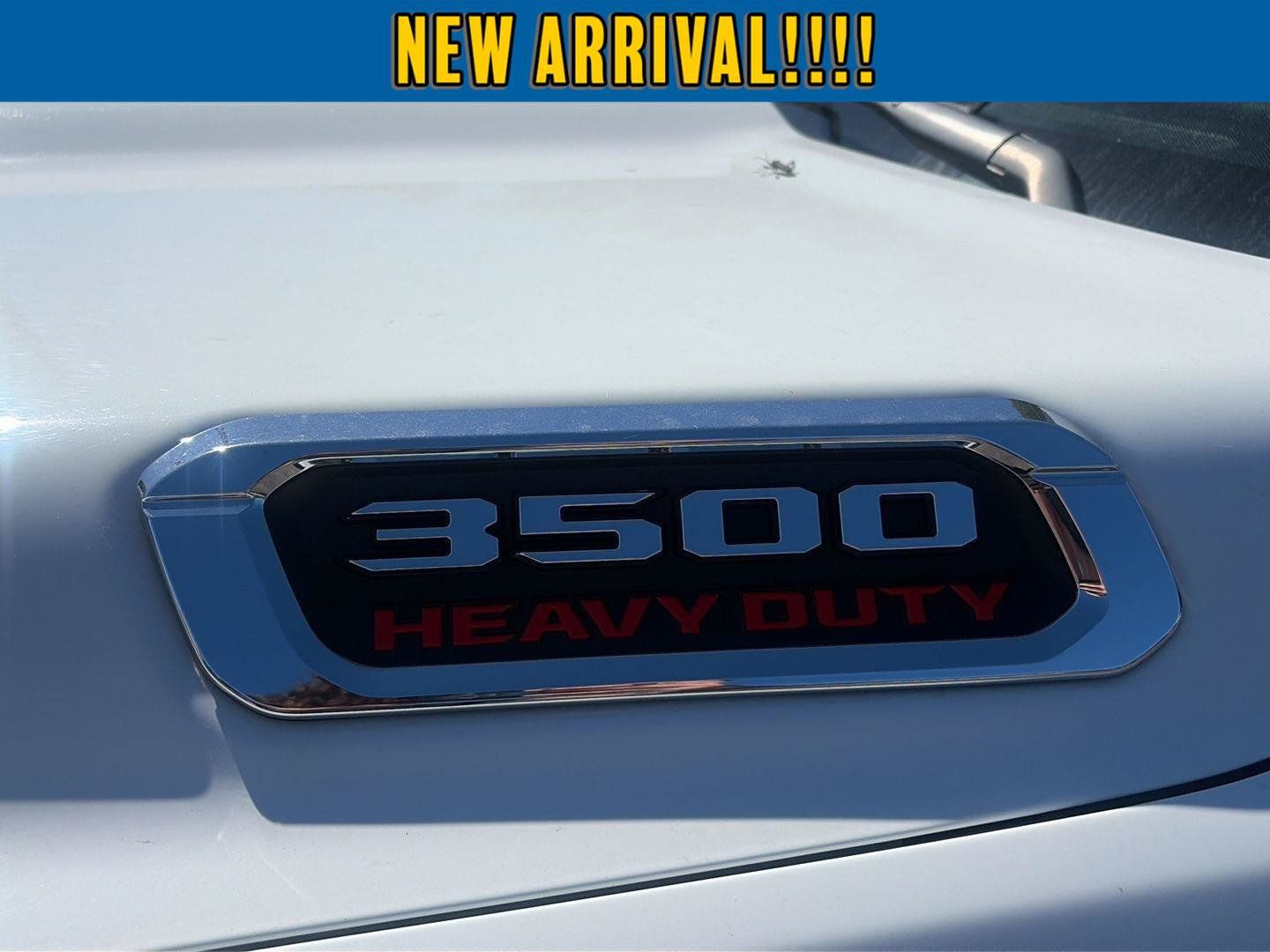 Used 2022 RAM 3500 Tradesman w/ Chrome Appearance Group AWD/4WD image 8
