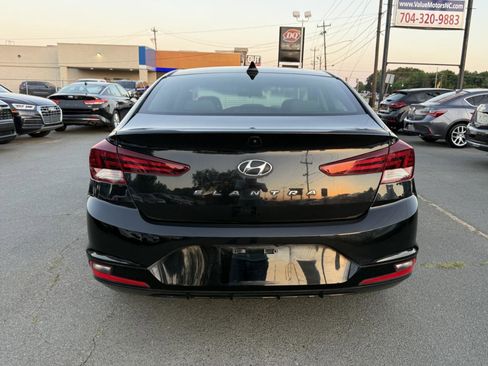 Used 2019 Hyundai Elantra Sedan FWD image 5