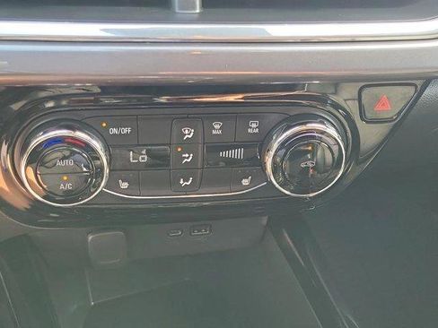 Used 2025 Chevrolet Trax ACTIV w/ Driver Confidence Package image 29