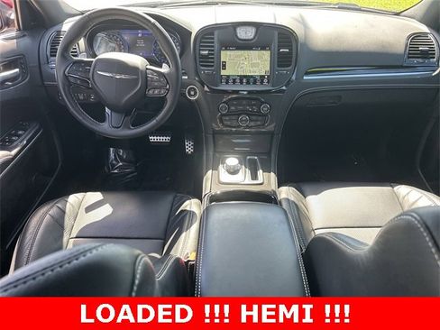 Used 2023 Chrysler 300 C image 34