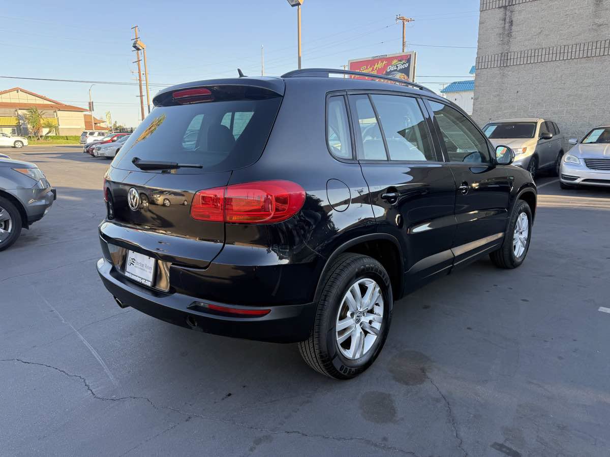 Used 2016 Volkswagen Tiguan S FWD image 3