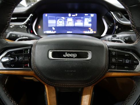 Used 2023 Jeep Grand Cherokee L Summit image 17