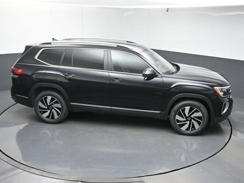 Used 2025 Volkswagen Atlas SEL image 56