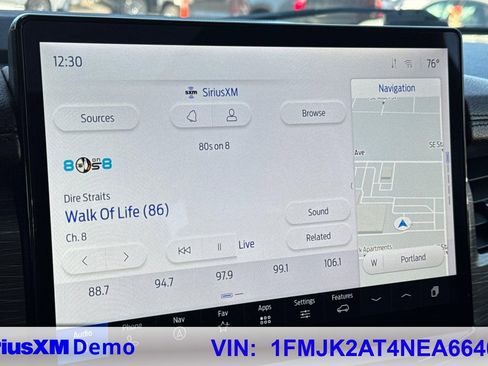 Used 2022 Ford Expedition Max Limited image 31