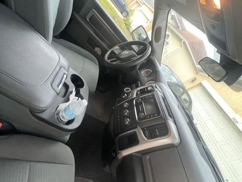 Used 2018 RAM 1500 Classic SLT RWD image 21