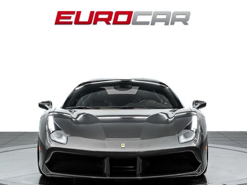 Used 2018 Ferrari 488 GTB RWD image 8