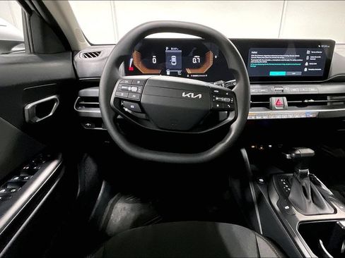 Used 2026 Kia K4 FWD image 12