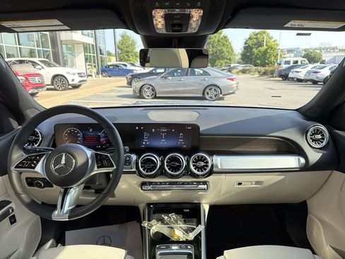 Used 2026 Mercedes-Benz GLB 250 4MATIC image 20