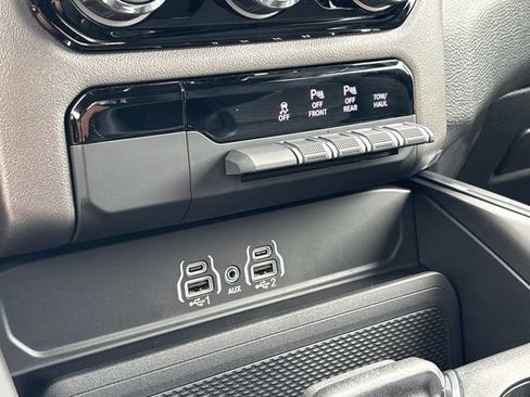 New 2026 RAM 1500 Express AWD/4WD image 21