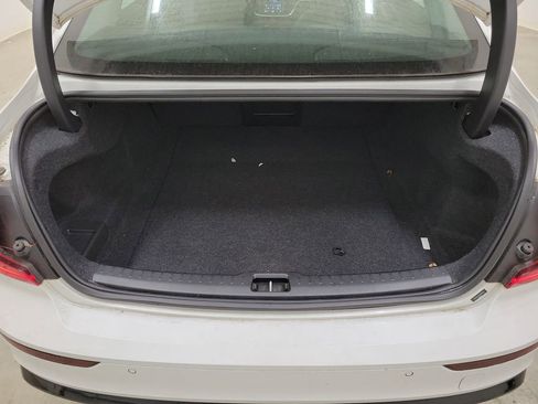 Used 2024 Volvo S60 B5 Plus image 10