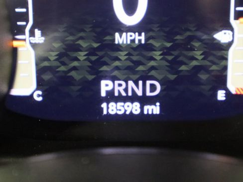 Used 2022 Jeep Wrangler Unlimited Rubicon image 36