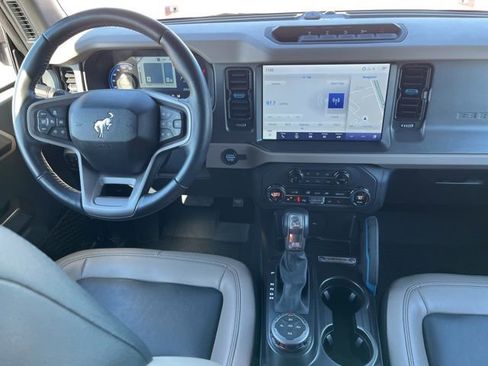 Used 2024 Ford Bronco Wildtrak image 28