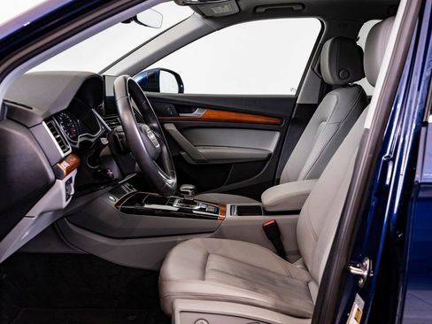 Used 2022 Audi Q5 2.0T Premium w/ Convenience Package image 24