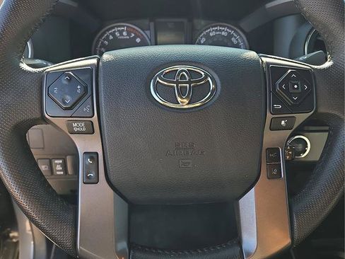 Used 2020 Toyota Tacoma TRD Off-Road image 31
