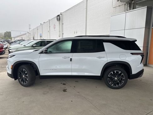 New 2026 Chevrolet Traverse LT w/ Sun and Wheel Package image 10