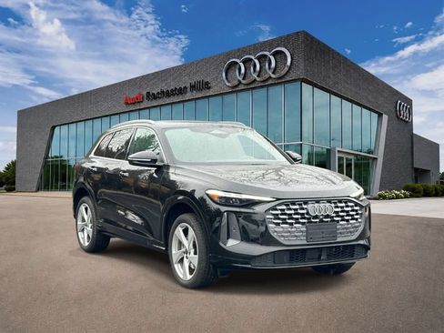 Used 2025 Audi Q5 Premium Plus w/ Premium Plus AWD/4WD image 7