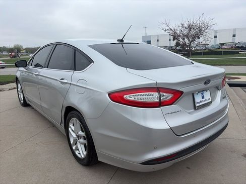 Used 2016 Ford Fusion SE image 8