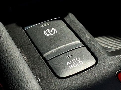 New 2026 Nissan Kicks SR AWD/4WD image 11