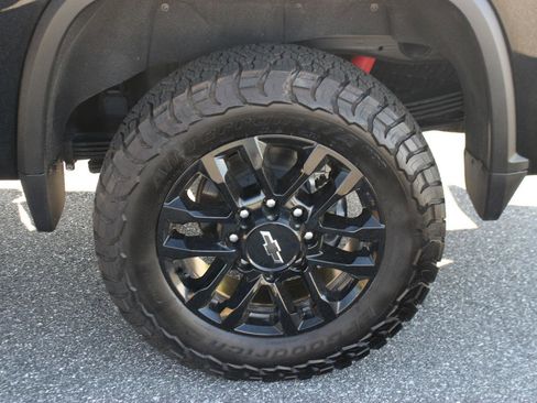 Used 2025 Chevrolet Silverado 2500 High Country w/ High Country Premium Package AWD/4WD image 43