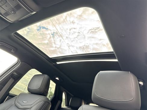 Certified 2025 Cadillac XT5 Premium Luxury image 33