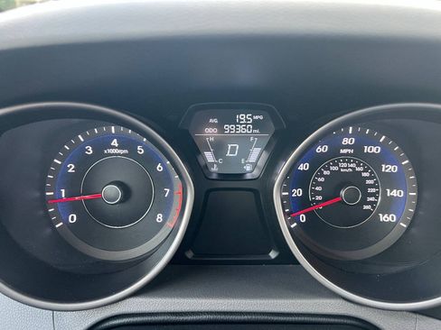 Used 2013 Hyundai Elantra Limited w/ Technology Pkg FWD image 37