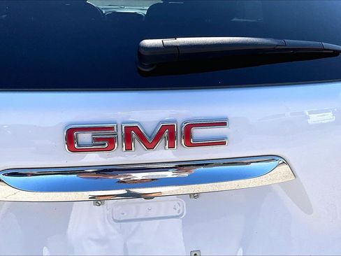 Used 2022 GMC Terrain SLE w/ Driver Convenience Package FWD image 31