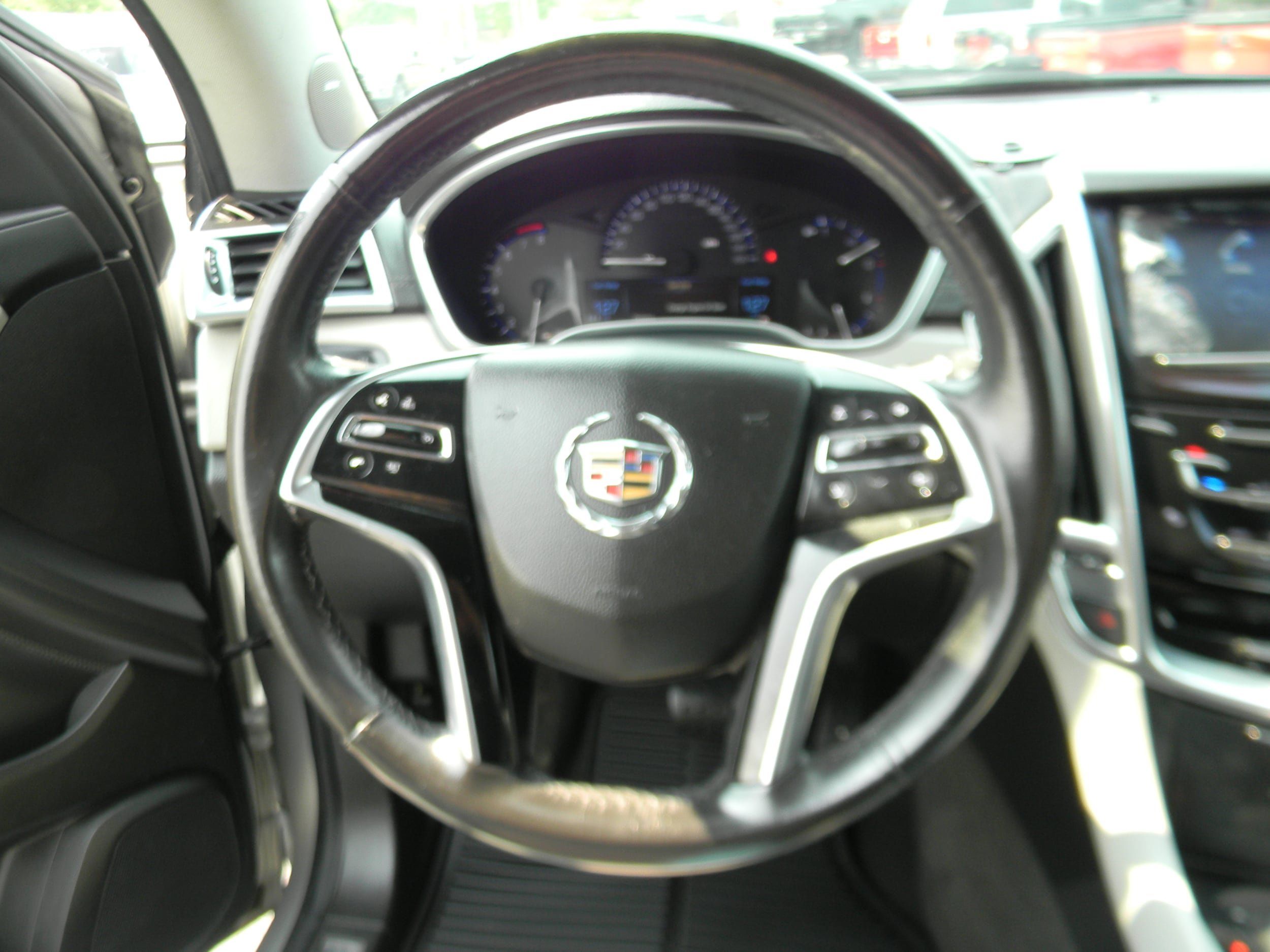 Used 2013 Cadillac SRX FWD image 10