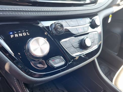 New 2026 Chrysler Pacifica Limited w/ S Appearance Package image 15