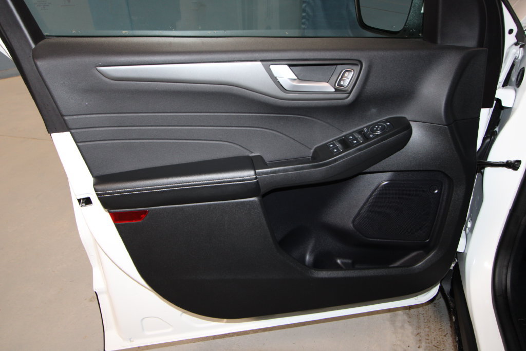Used 2024 Ford Escape SE FWD image 5